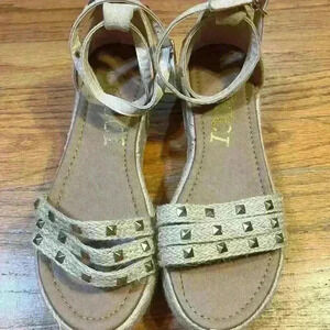 CCOCCI Studded Espadrille Platform Sandals NWOB Size 8 Tan Strappy Party Travel